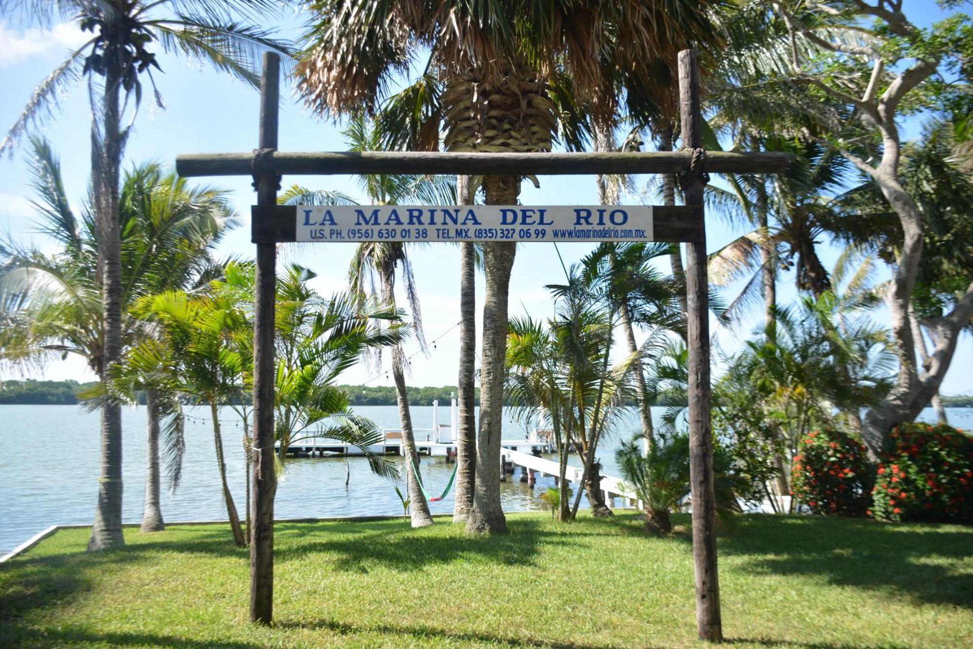 Hotel La Marina Del Rio La Pesca Zewnętrze zdjęcie